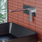 Miscelatore monocomando lavabo murale con piastra RubiFlux serie Azzurro canna 20 cm - Nero Opaco