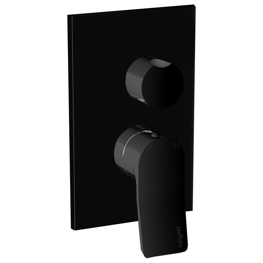 Miscelatore incasso doccia a due uscite con deviatore meccanico modello Tilt Paffoni nero opaco
