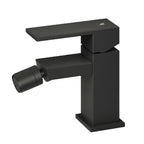 Set di miscelatori da bagno lavabo e bidet di colore nero RubiFlux Square Carbon con piletta clic clac